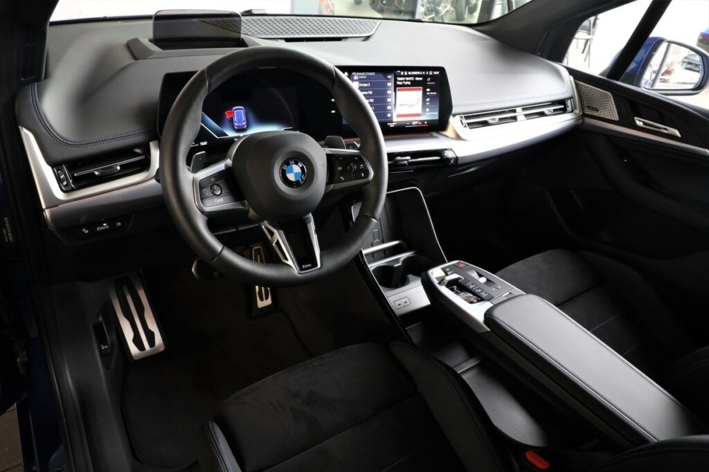 BMW 223i