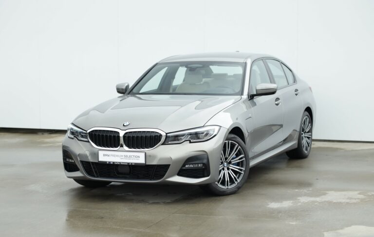 BMW 330e xDrive