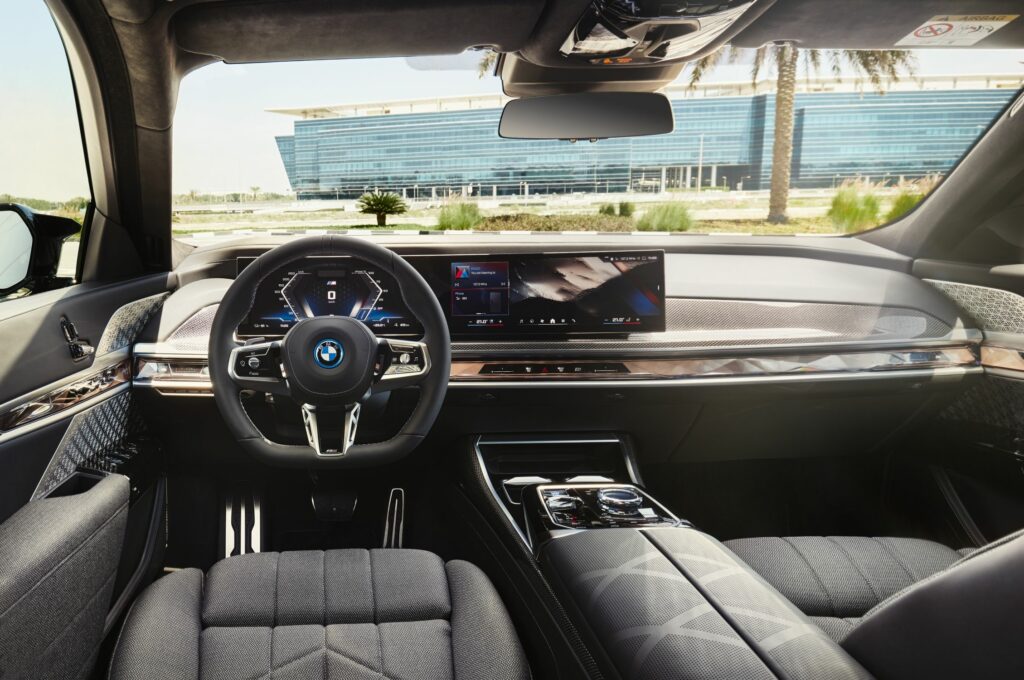 BMW i7 M70 xDrive (G70)