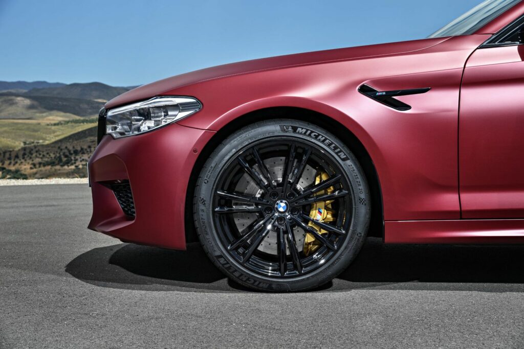 BMW M5 (F90)