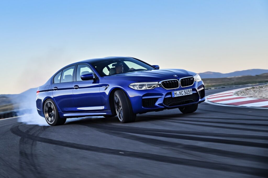 BMW M5 (F90)