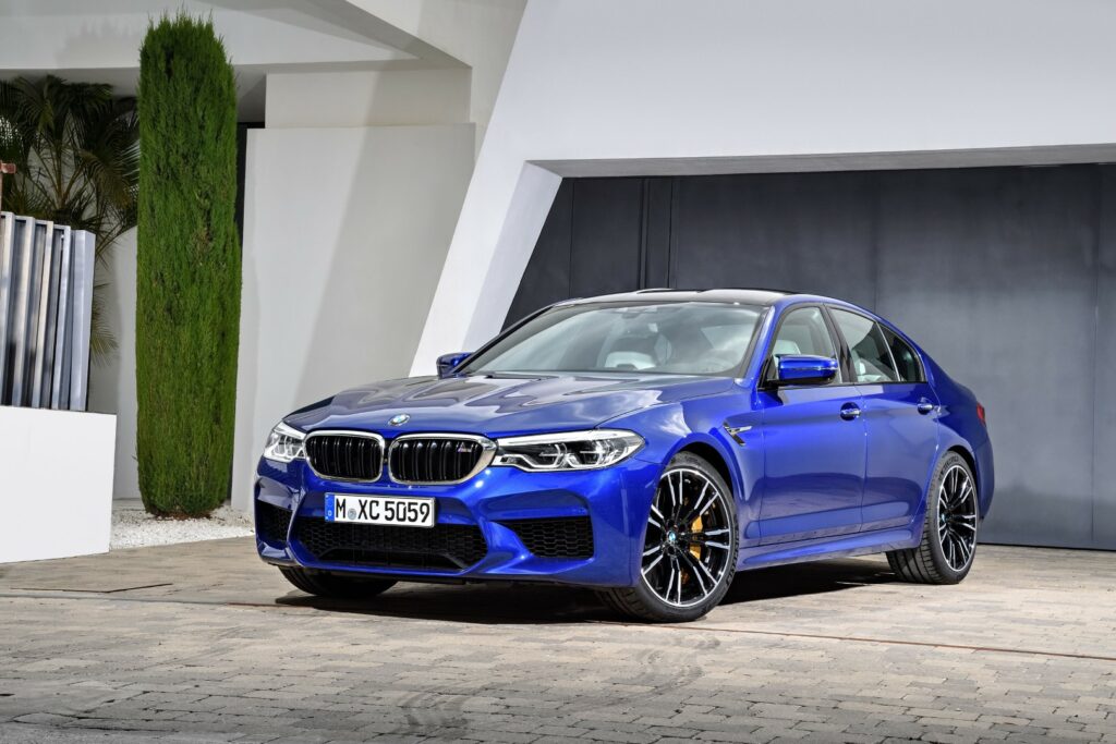 BMW M5 (F90)