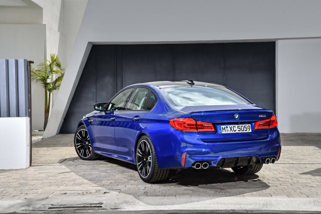 BMW M5 (F90)