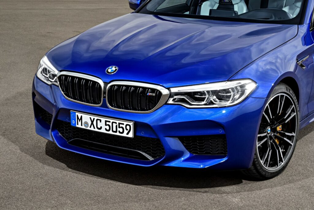 BMW M5 (F90)