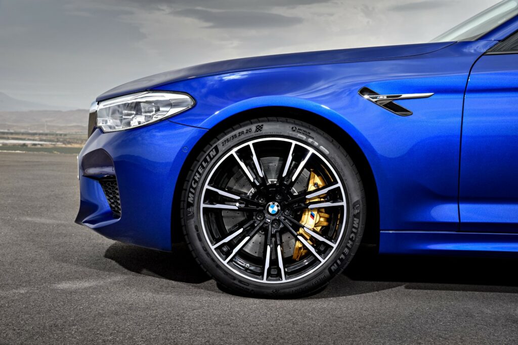 BMW M5 (F90)