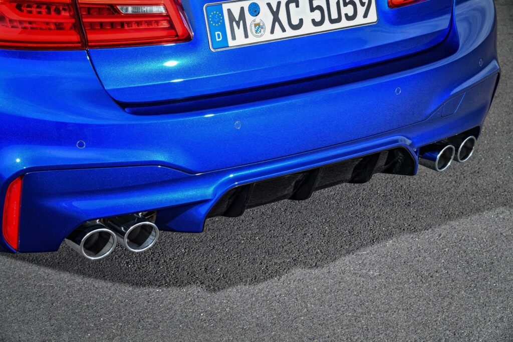 BMW M5 (F90)