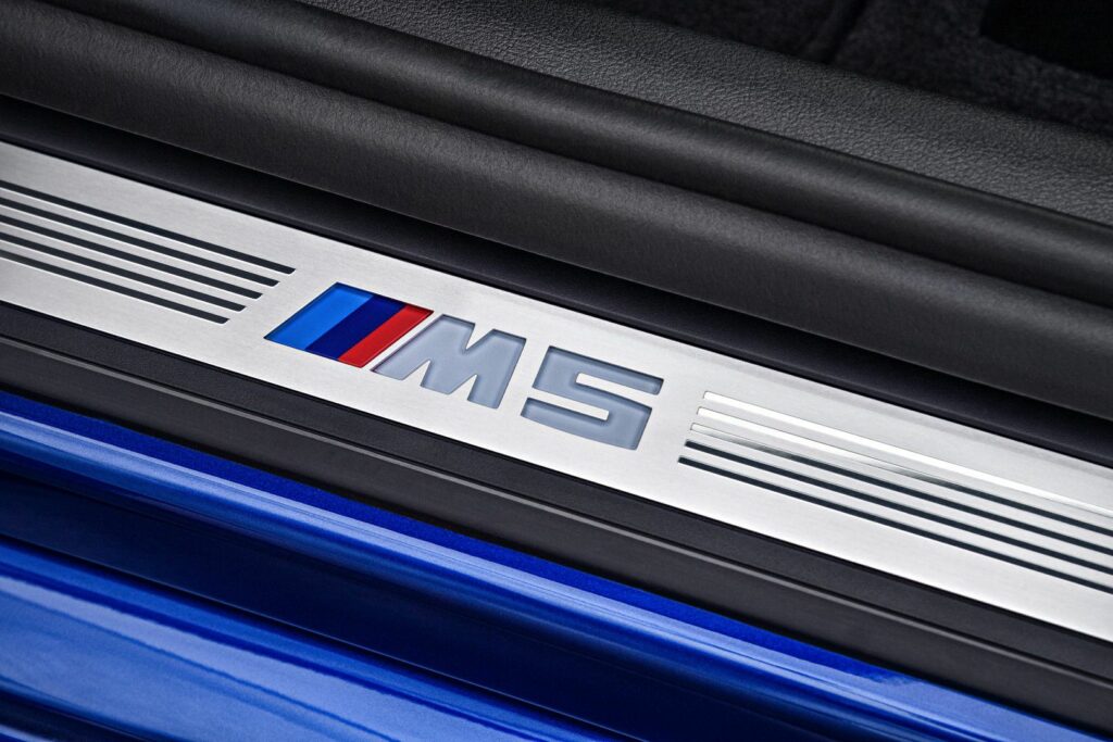 BMW M5 (F90)