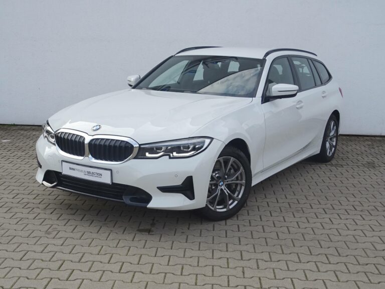 BMW 330i xDrive Touring
