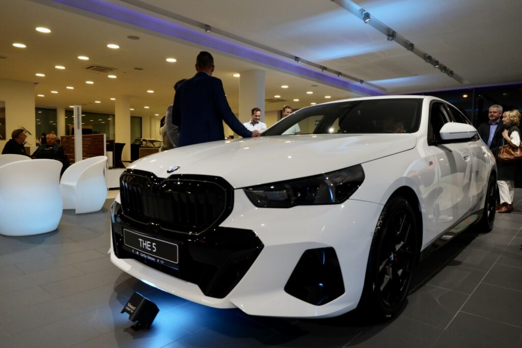 NOVÉ BMW ŘADY 5 ODHALENO | OSTRAVA