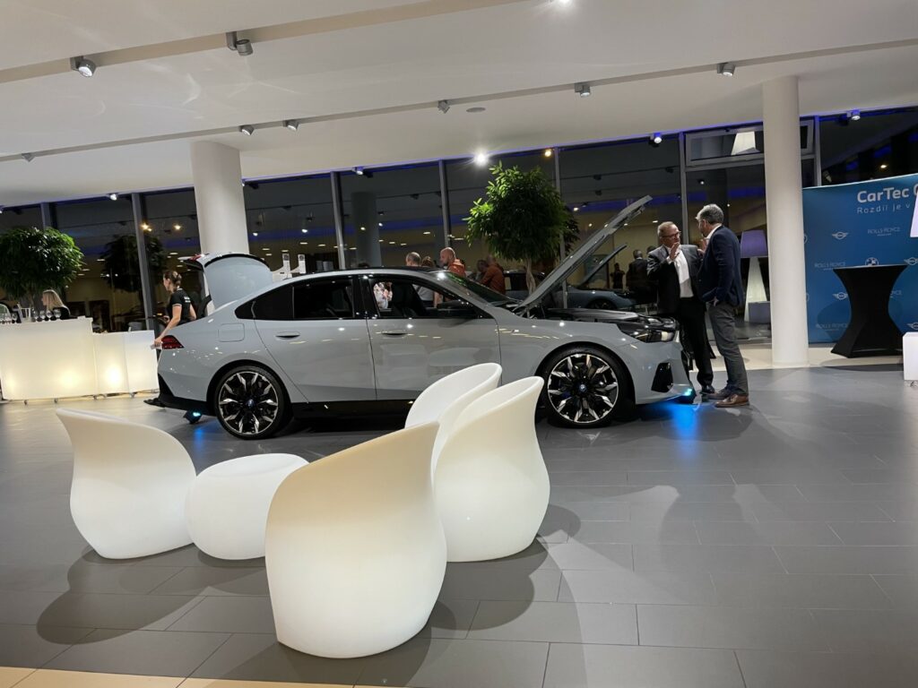 NOVÉ BMW ŘADY 5 ODHALENO | OSTRAVA