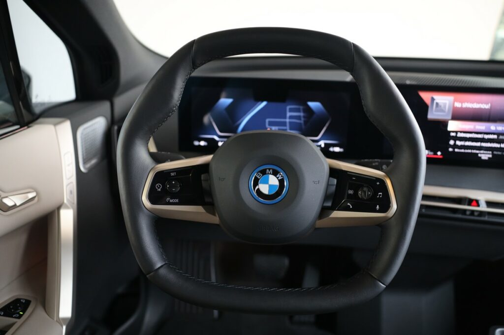 BMW iX xDrive40