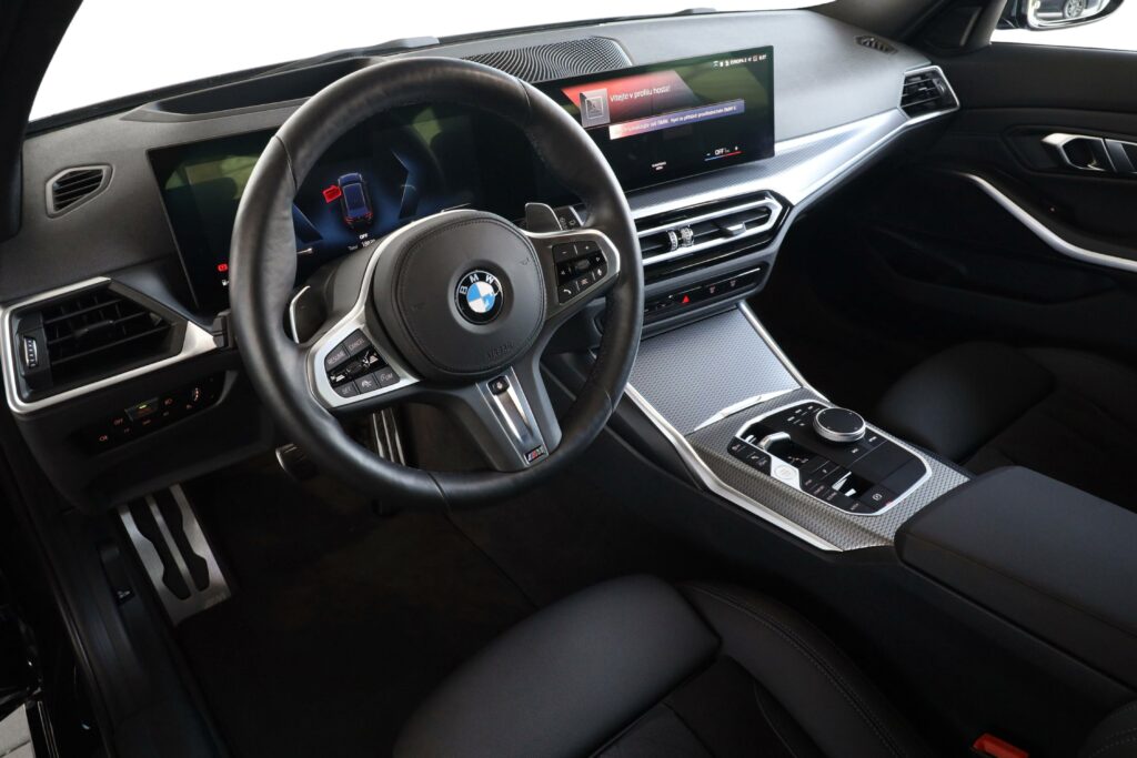 BMW 330i xDrive Touring