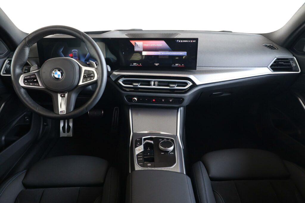 BMW 330i xDrive Touring