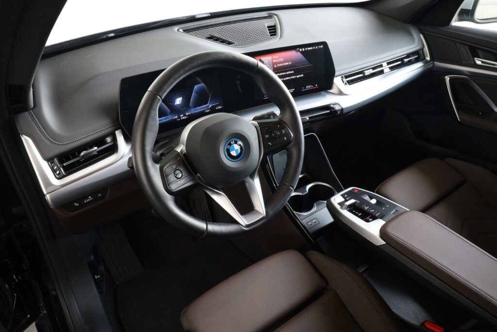 BMW iX1 xDrive30