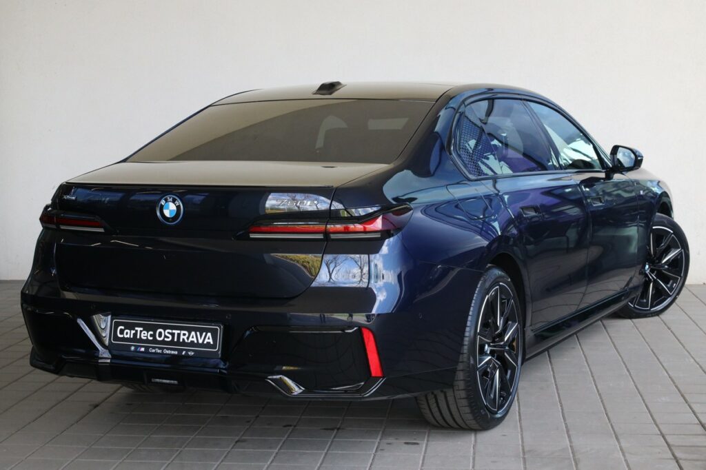 BMW 750e xDrive