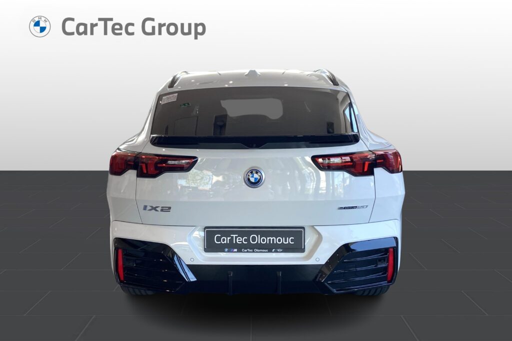 BMW iX2 eDrive20