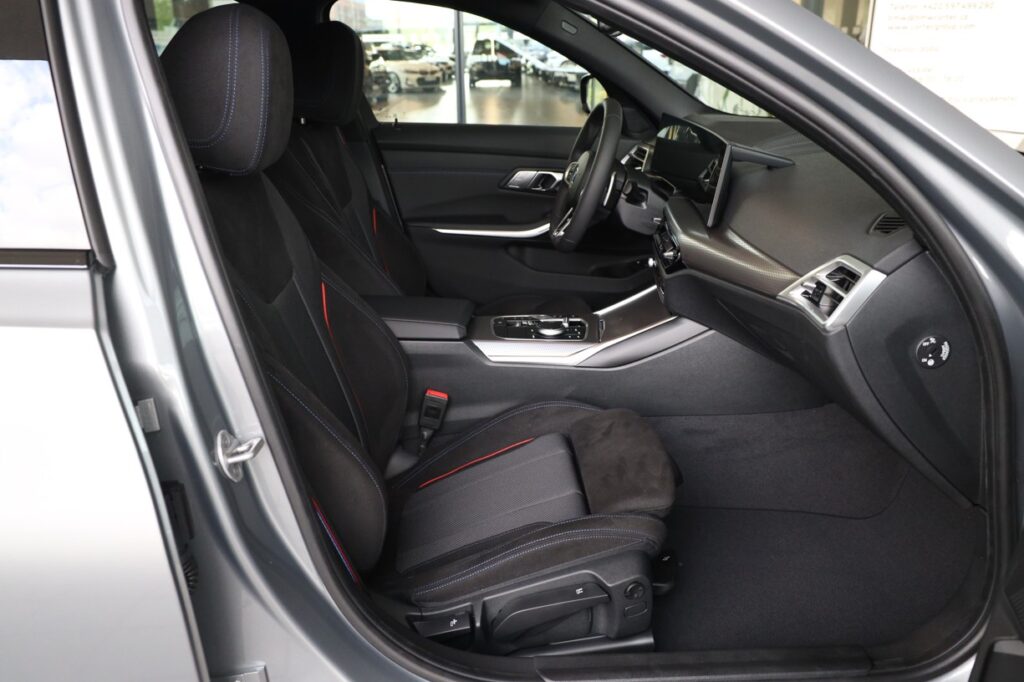 BMW 330e xDrive Touring