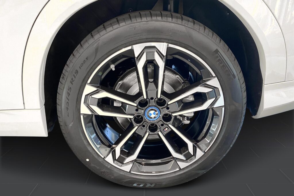 BMW iX2 eDrive20