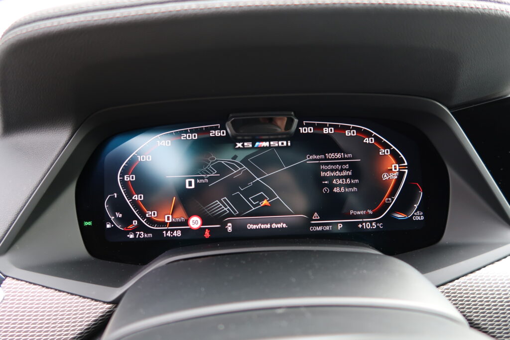 BMW X5 M50i
