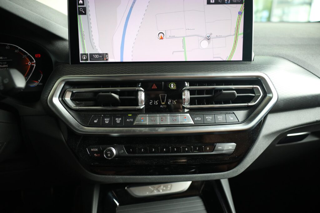 BMW X3 xDrive30i