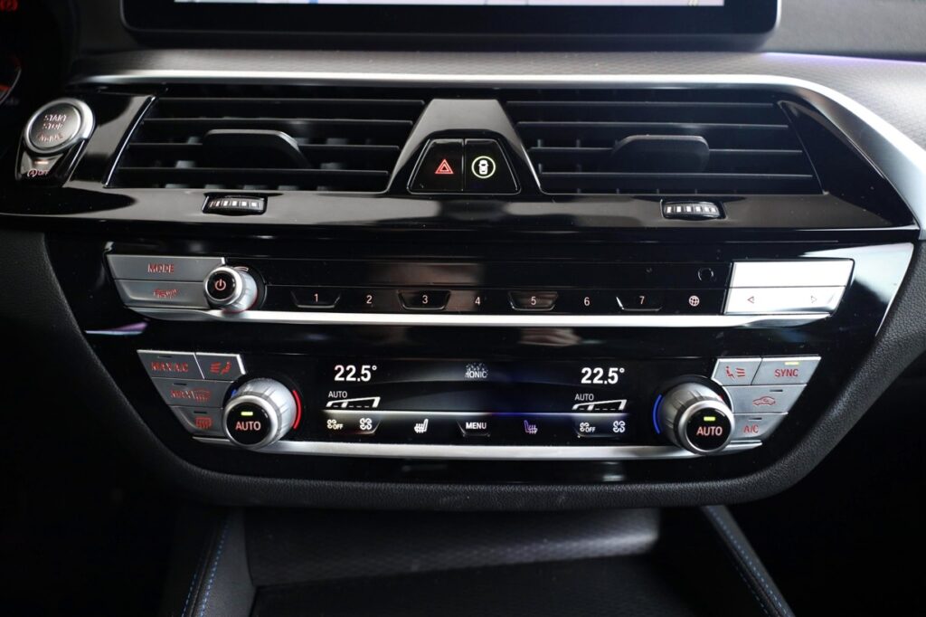 BMW M550i xDrive