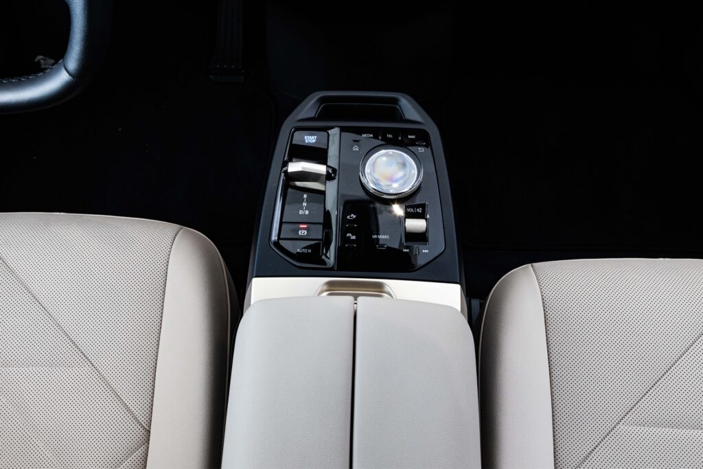 BMW iX xDrive40