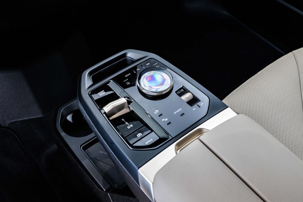 BMW iX xDrive40