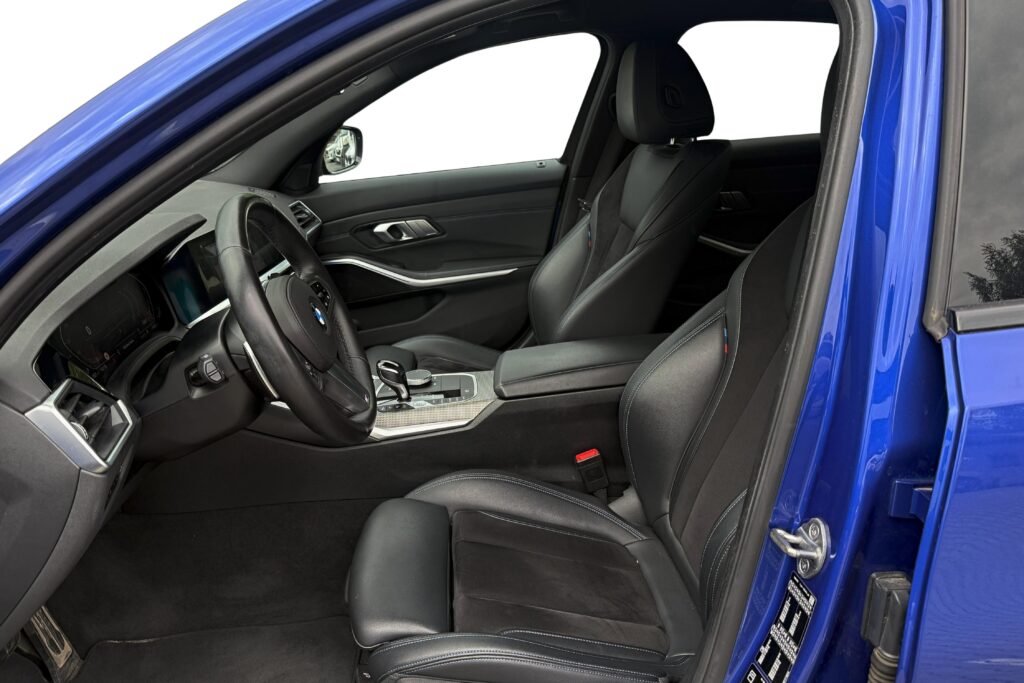 BMW 330i xDrive