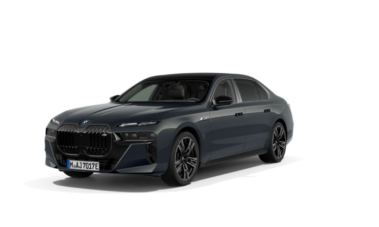 BMW M760e xDrive Sedan