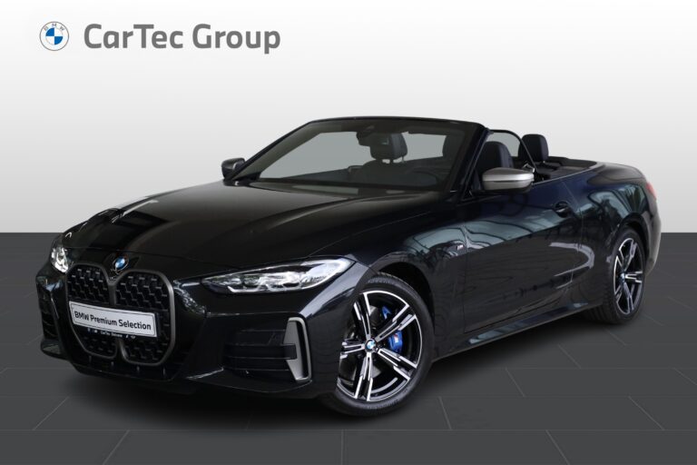 BMW M440i xDrive Convertible