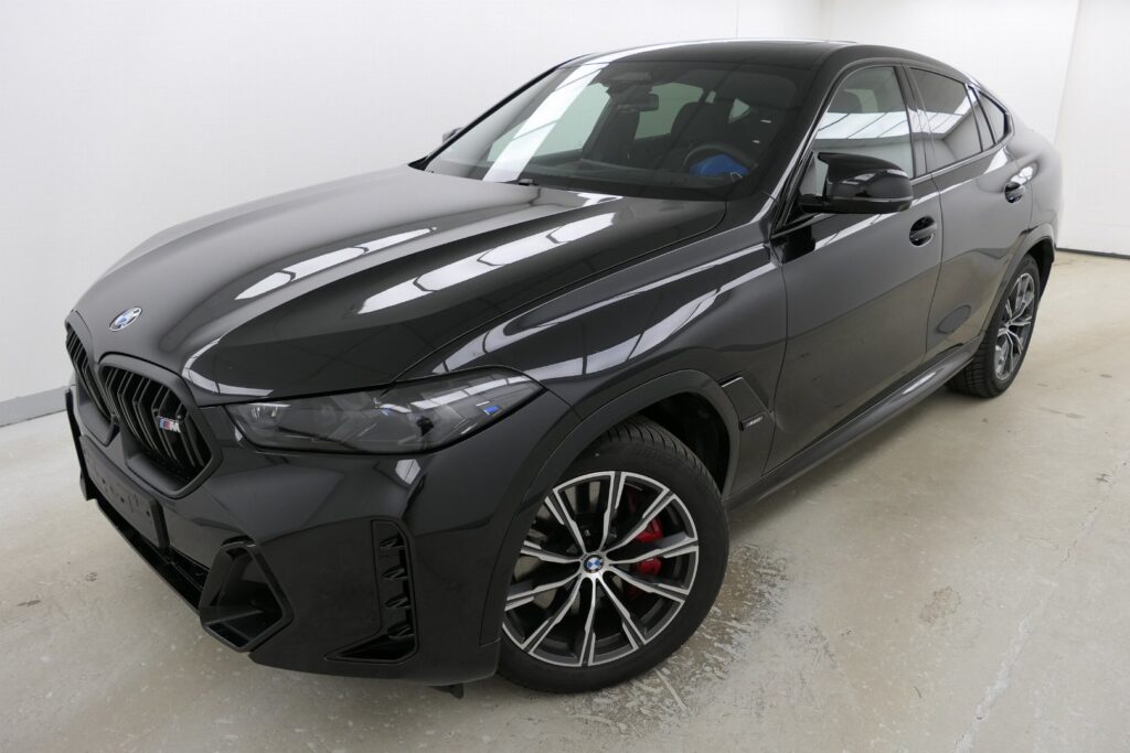 BMW X6 M60i