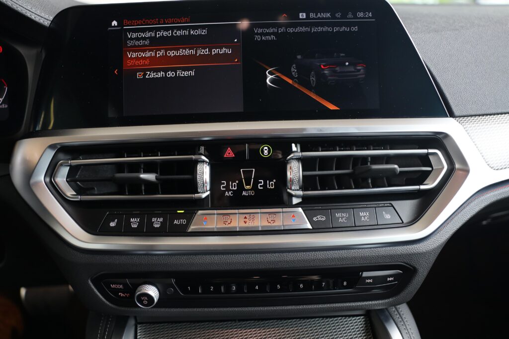 BMW M440i xDrive Convertible