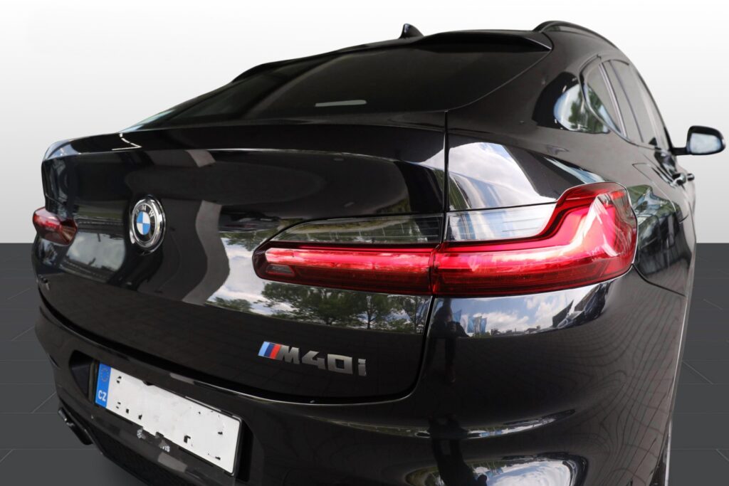 BMW X4 M40i