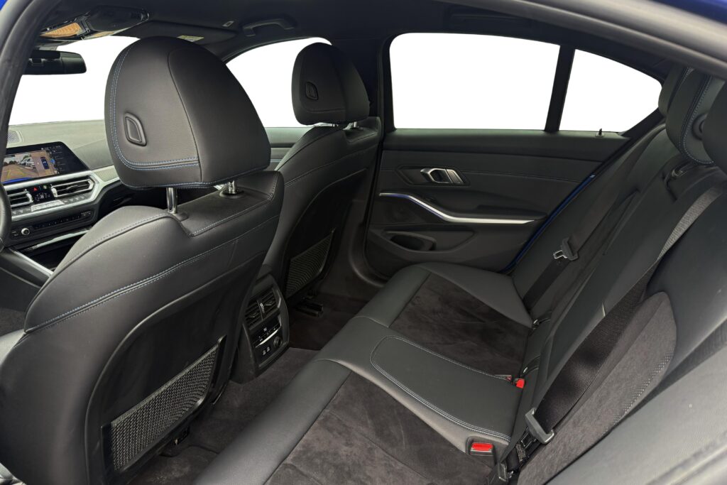 BMW 330i xDrive