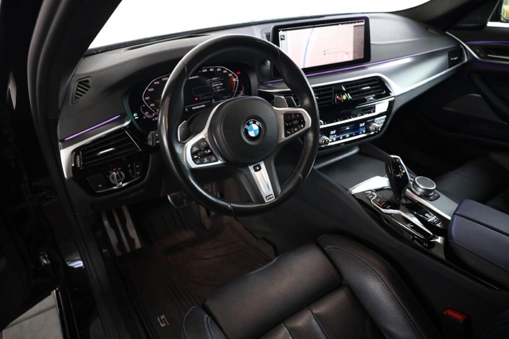 BMW M550i xDrive
