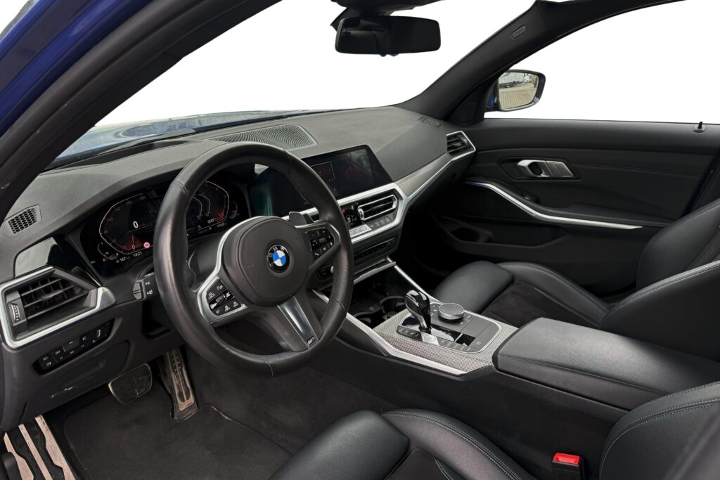 BMW 330i xDrive