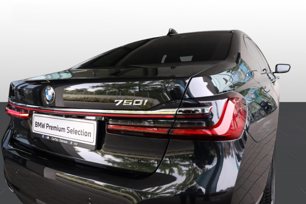 BMW 750i xDrive