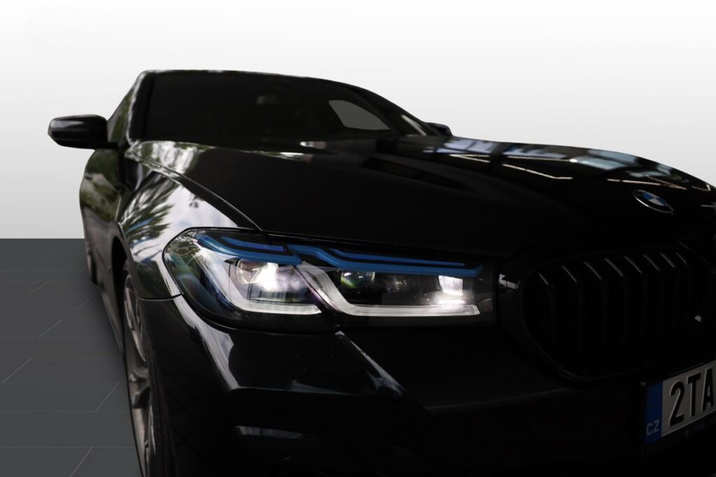 BMW M550i xDrive