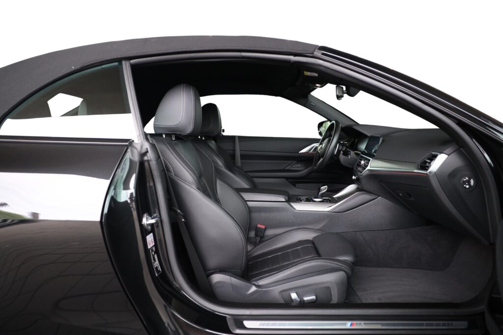 BMW M440i xDrive Convertible