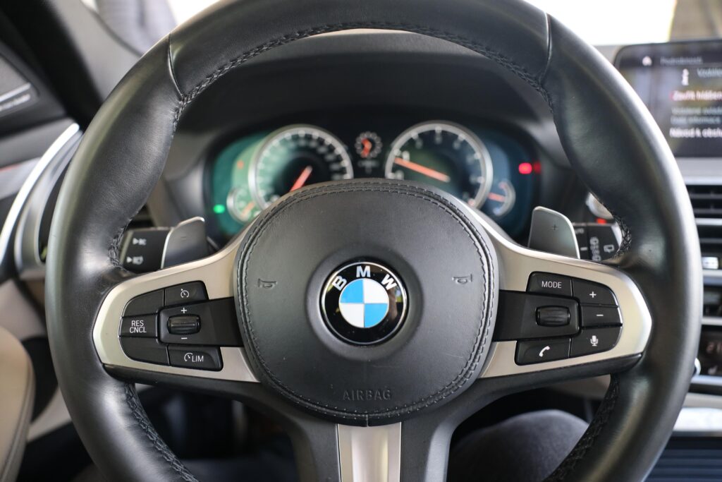 BMW X3 xDrive30i