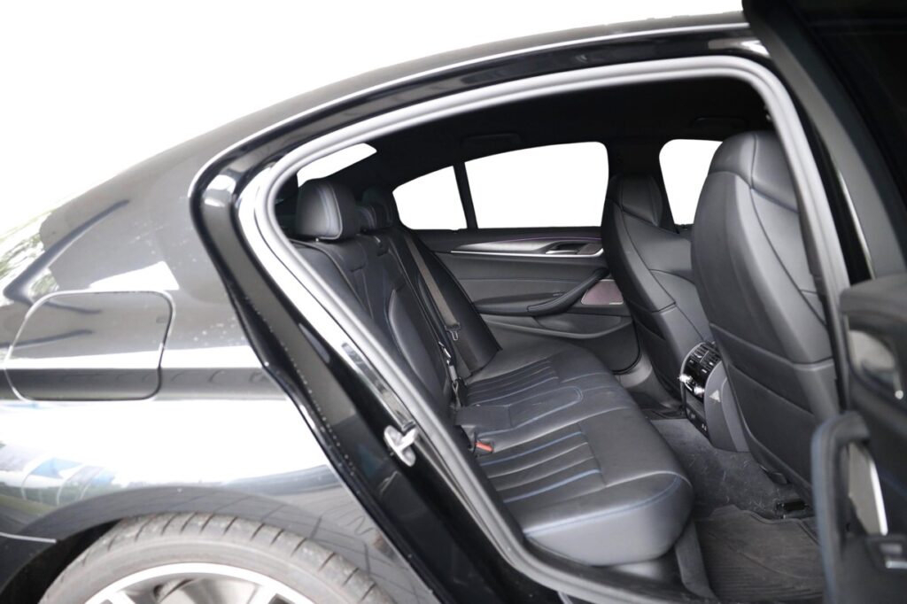 BMW M550i xDrive