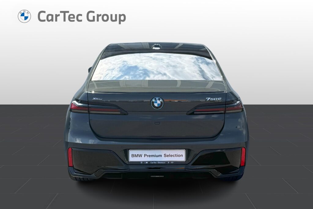 BMW 750e xDrive