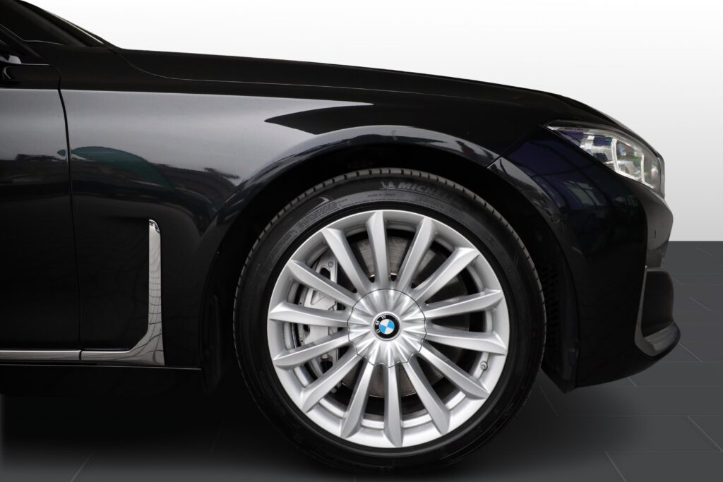 BMW 750i xDrive