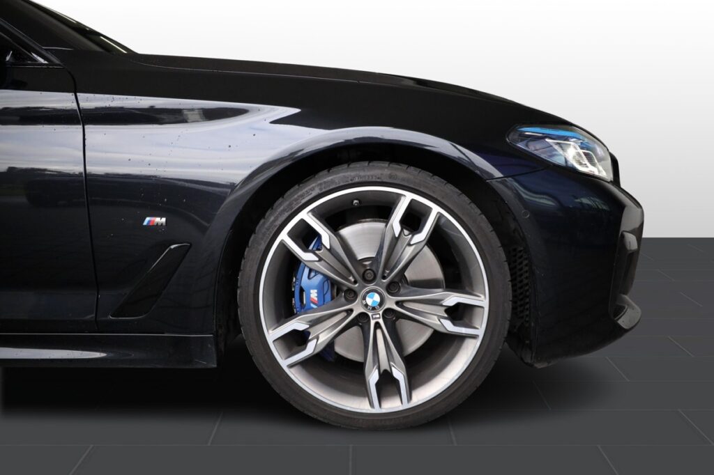 BMW M550i xDrive