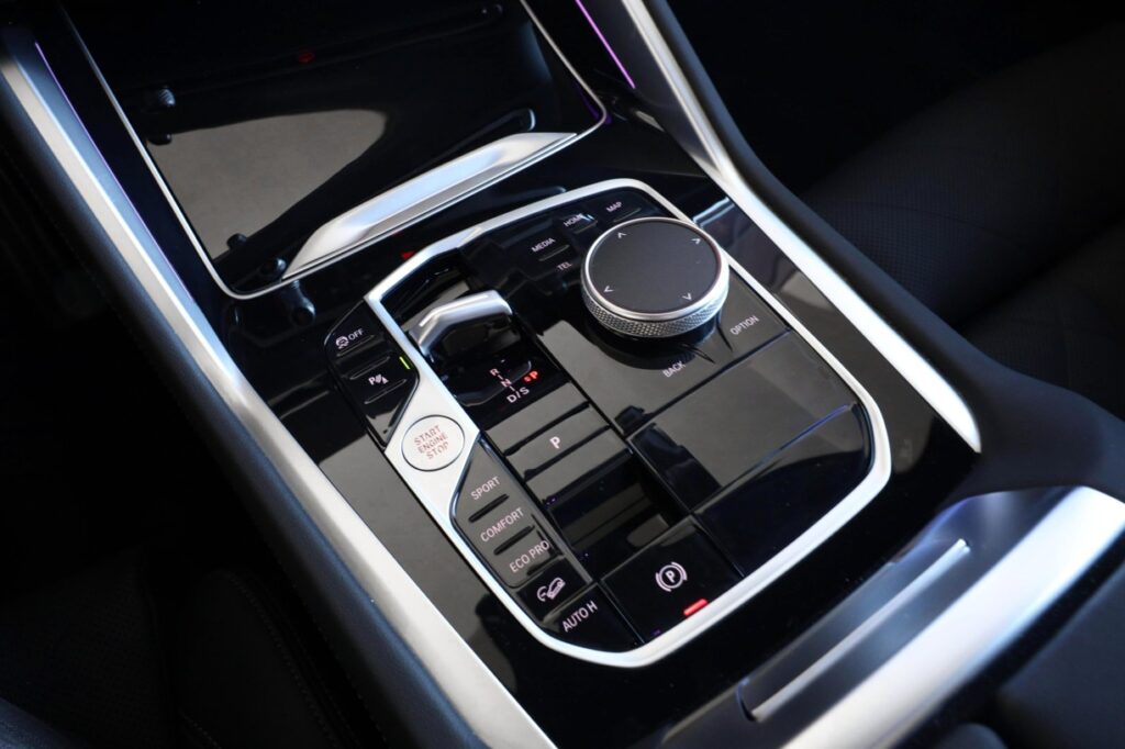 BMW X6 M60i