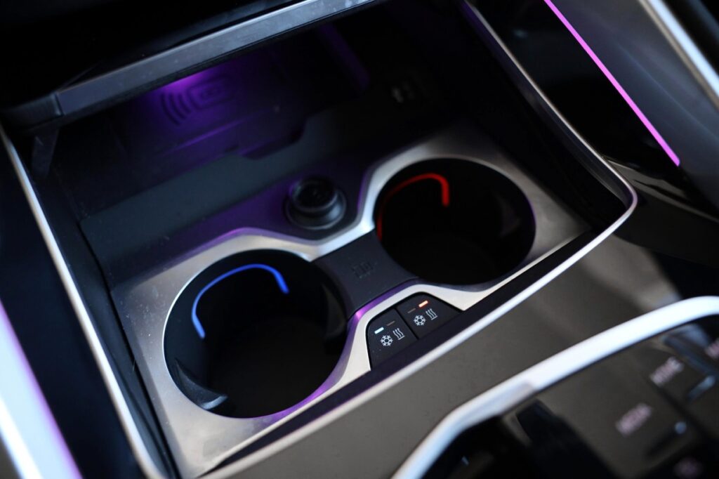 BMW X6 M60i