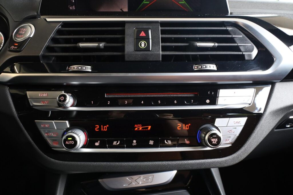 BMW X3 xDrive20i