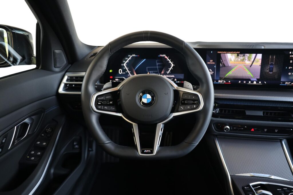BMW 330i xDrive Touring