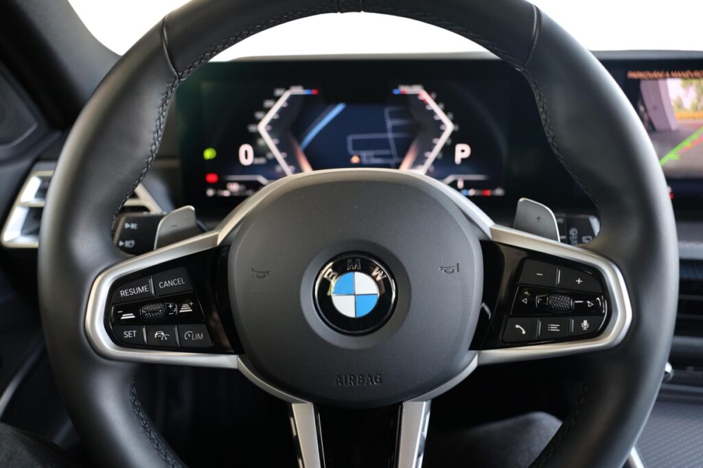 BMW 330i xDrive Touring