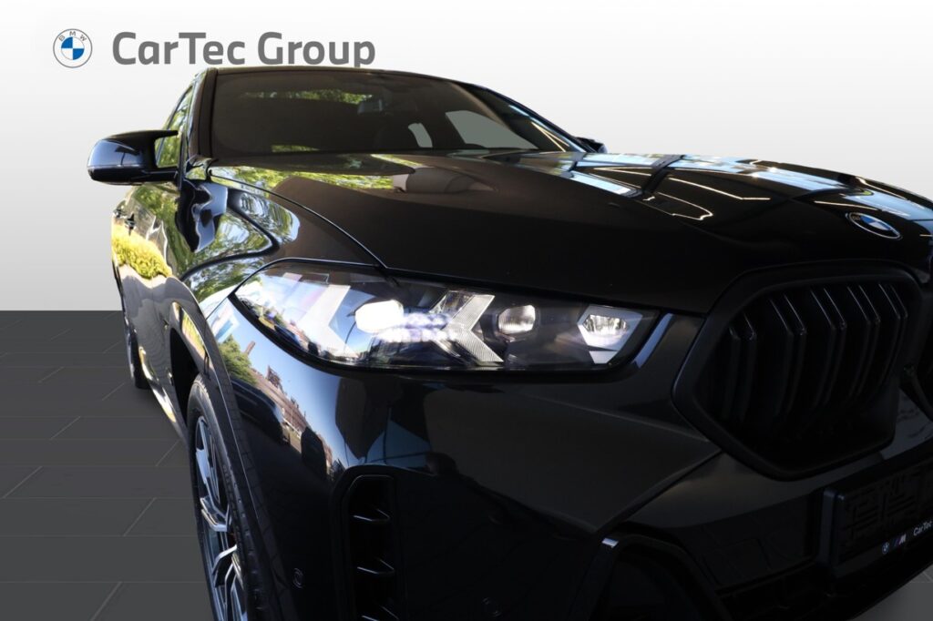 BMW X6 M60i